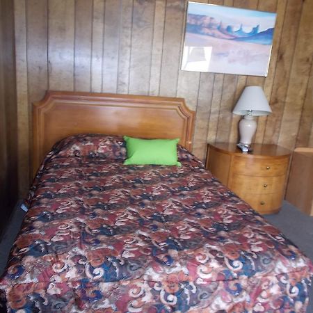 Atomic Inn Beatty Near Death Valley ภายนอก รูปภาพ