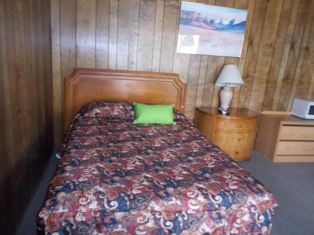 Atomic Inn Beatty Near Death Valley ภายนอก รูปภาพ
